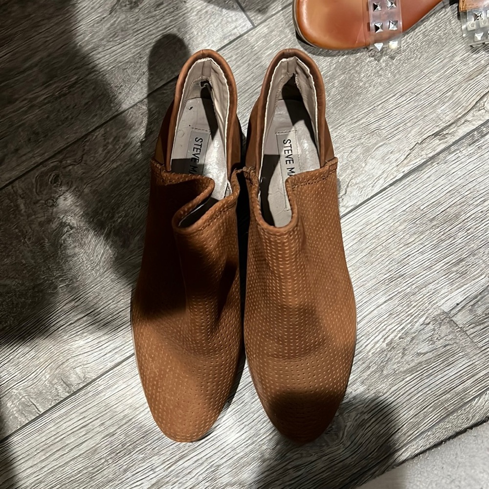 Steve Madden size 10 booties. Have been worn multiple times